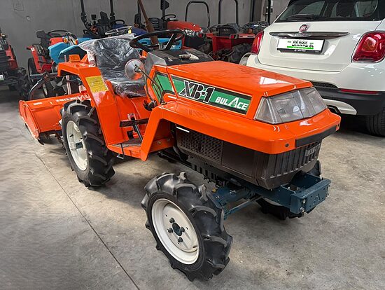 ✅ Kubota XB1 - Trattore Compatto Giapponese, 100% Ricondizionato e Tagliandato. 3 Cilindri, 4x4, Diesel. Gommato Nuovo. Garanzia Inclusa, Consegna in tutta Italia. *Prezzo indicato, IVA & Trasporto esclusi.