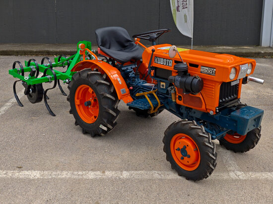 ✅ KUBOTA B5001 Trattore Compatto Giapponese, 100% Ricondizionato, Motore Diesel KUBOTA, 508 cm³, 3000 giri/min, Zavorre Anteriori, Attacco a 3 Punti, Larghezza 80-102 cm, Gomme Nuove, Consegna in Tutta Italia, Garanzia Inclusa.