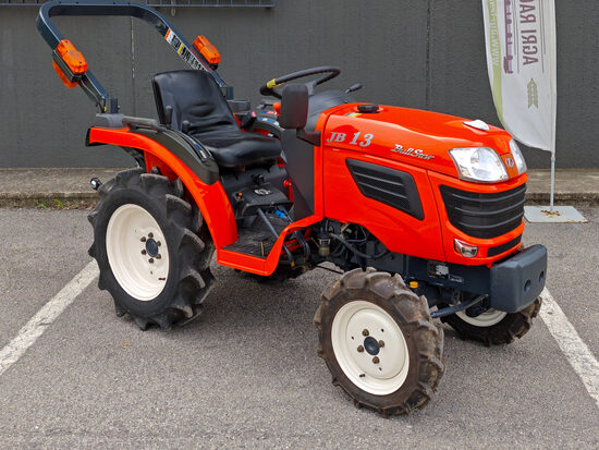 ✅ NOVITA! Kubota JB-13 – Trattore Compatto con servosterzo, 4x4, Motore D722 Diesel 3 Cilindri, 67 Ore, Zavorre Incluse, Arco di Protezione, Due Direzioni del Cardano, Servosterzo, Garanzia e Consegna in Tutta Italia!