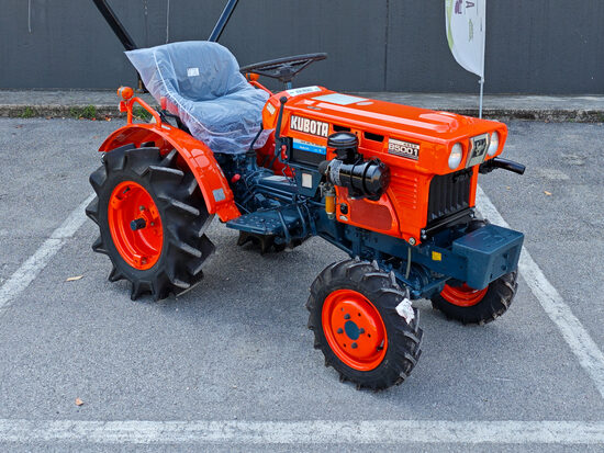 ✅ NOVITÀ! Kubota B5001 – Trattore Compatto 4x4 Diesel, Motore Kubota, Gommato Nuovo, Ricondizionato 100%, Asse Posteriore Allargabile, Attacco a 3 Punti, Zavorre e Arco di Protezione Inclusi, Garanzia e Consegna in Tutta Italia