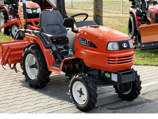 ✅ Kubota KJ-11 Trattore Compatto, 4x4, Diesel 2 cl, 100% Ricondizionato, Gommato Nuovo. Spedizione in tutta Italia Con Garanzia