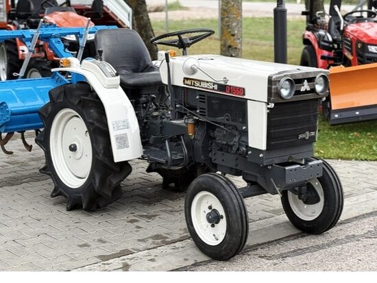 ✅ Mitsubishi D-1550 100% Ricondizionato, Gommato Nuovo! Diesel 3 cl. Spedizione in tutta Italia. Garanzia inclusa! Sollevamento idraulico, cardano standard a tre velocità