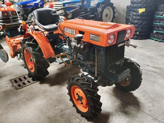 ✅ Kubota B-5000 con Fresa Originale da 90 cm: Motore Diesel, 2 cl, 4x4, Marce 6 AV + 2 RM, Riduzione della Velocità, Bloccaggio del Differenziale, Sollevamento Idraulico, Peso: 408 kg. Consegna in Tutta Italia! 