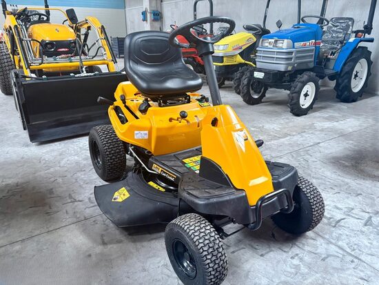 ✅ Trattorino Tagliaerba Compatto Cub Cadet LR1 MS76: Motore Cub Cadet OHV, 382 cc, Monocilindrico, Potenza 7,9 kW, Trasmissione 6+6, Piatto di taglio 76 cm, Scarico laterale, Altezza taglio 38–95 mm, Peso 126 kg. Consegna in Tutta Italia!
