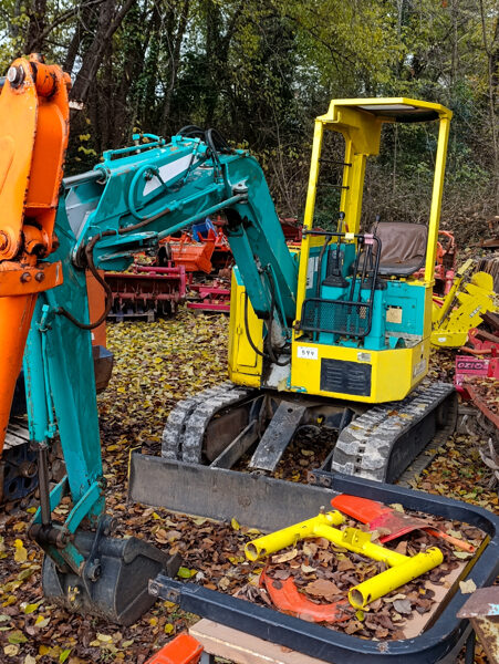 Escavatore Cingolato KOMATSU PC 12UU – 20 q, 2857 Ore Lavoro, Buono Stato. Profondità di scavo 2200 mm, motore da 12,5 kW.